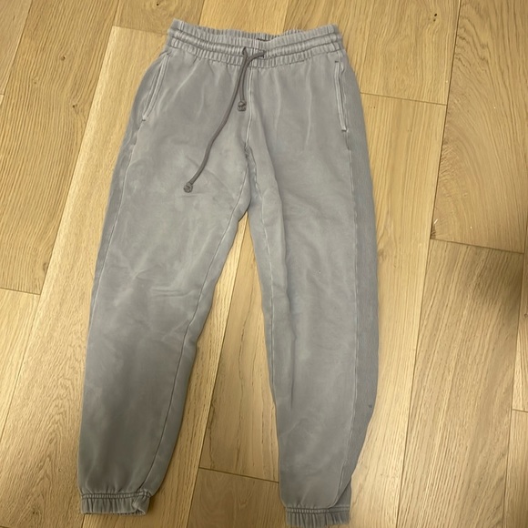 TNA sweatpants in grey - Picture 1 of 2